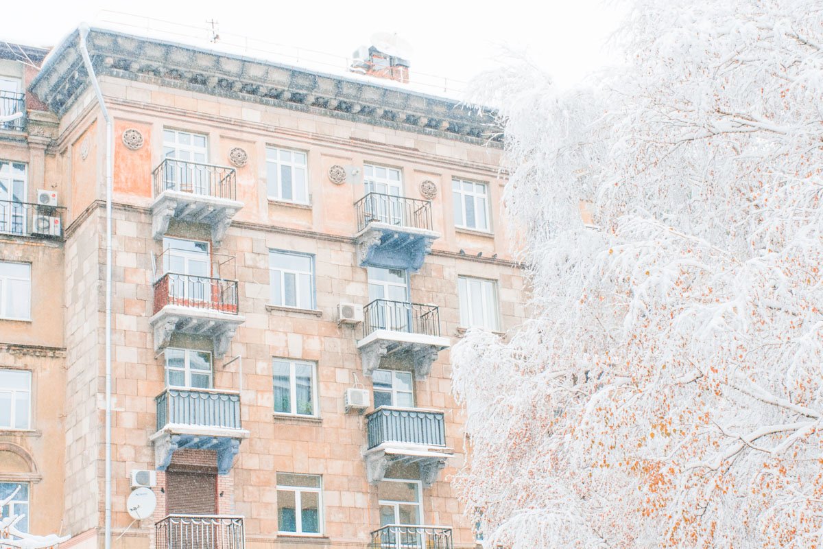 Город стал светлым-светлым и нежным