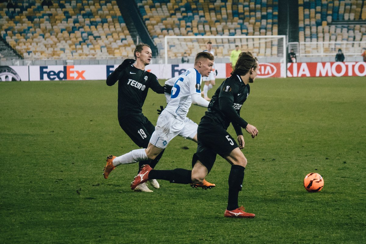 Хозяева атаковали весь поединок, но безуспешно