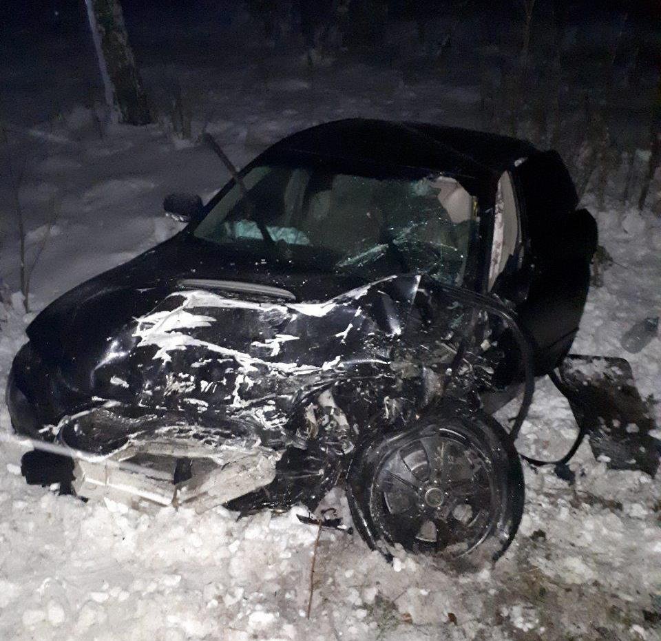 Водитель "ВАЗ" и его супруга погибли на месте ДТП, а водителя Subaru госпитализировали