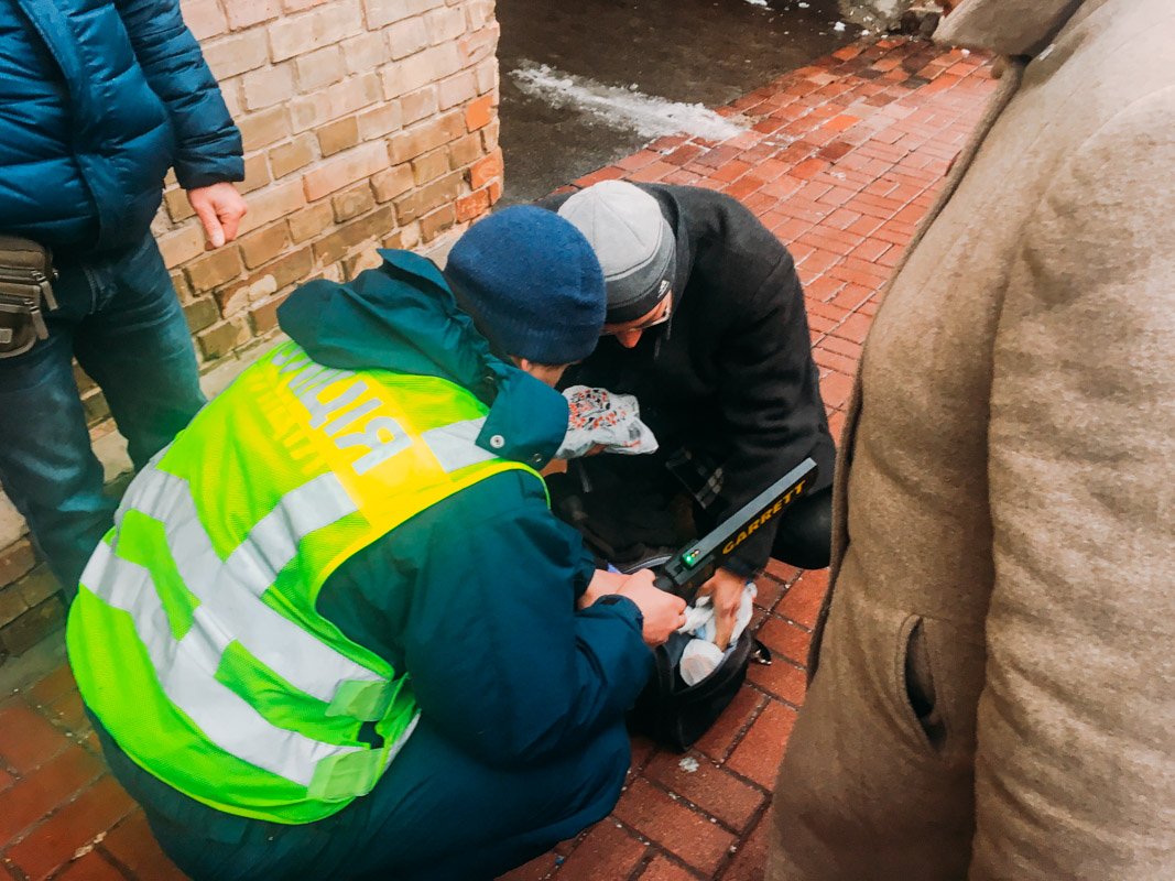 Охрану безопасности обеспечивают более 4000 правоохранителей Охрану безопасности обеспечивают более 4000 правоохранителей