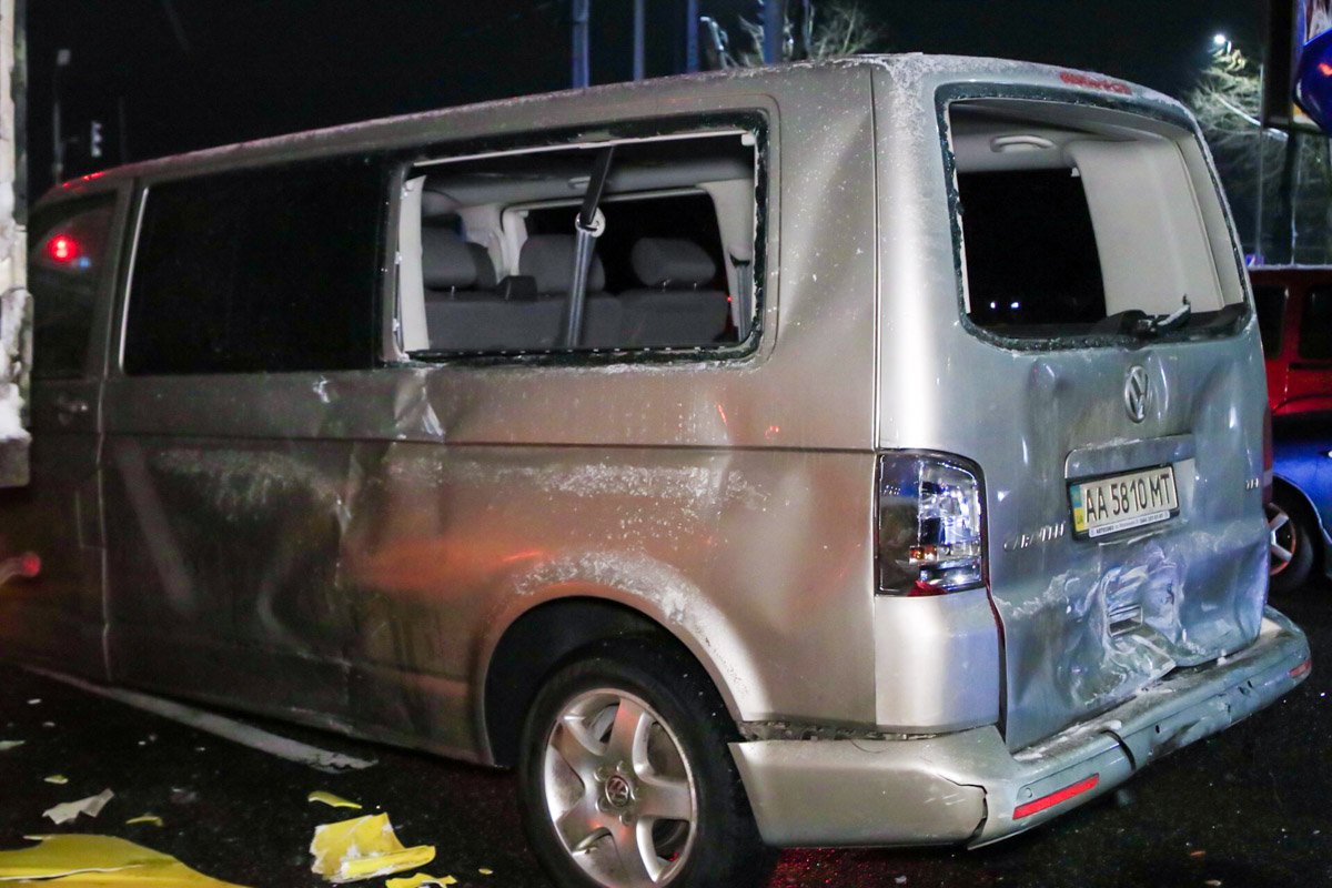 Почему водитель врезался в машины - неизвестно