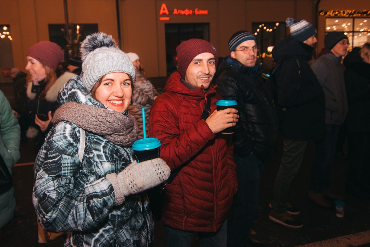 Согреваться можно комбинировано: теплой одеждой, душевными прогулками и, конечно же, согревающими напитками