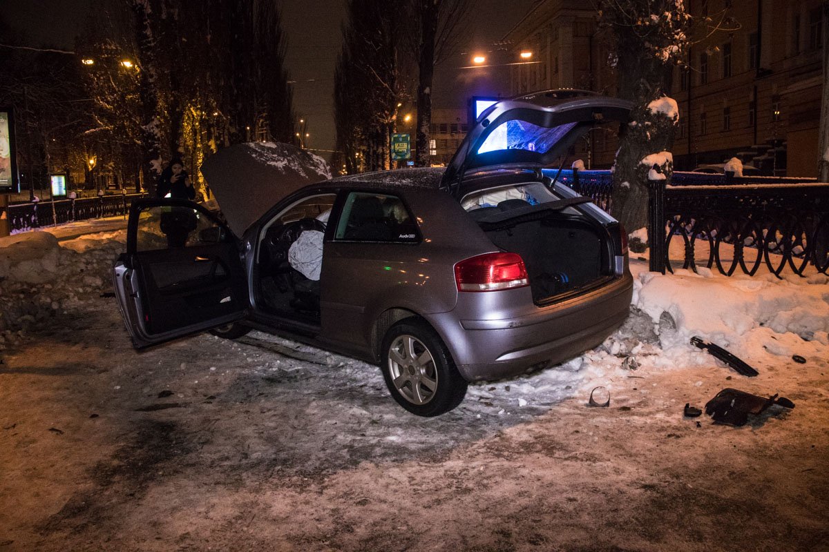 Но удара с автомобилем избежать все равно не удалось
