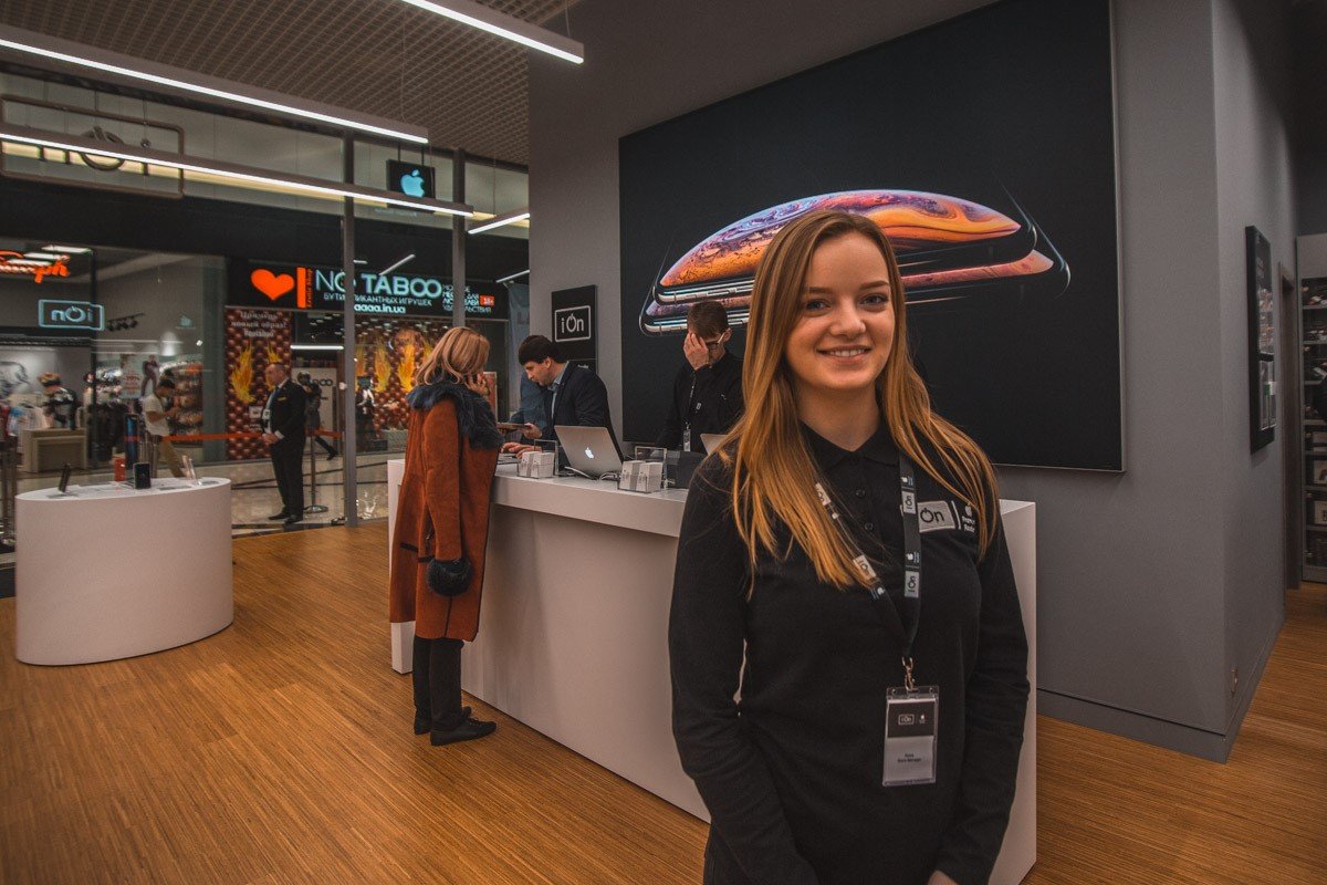 В Киеве открылся магазин официального партнера Apple iOn 3