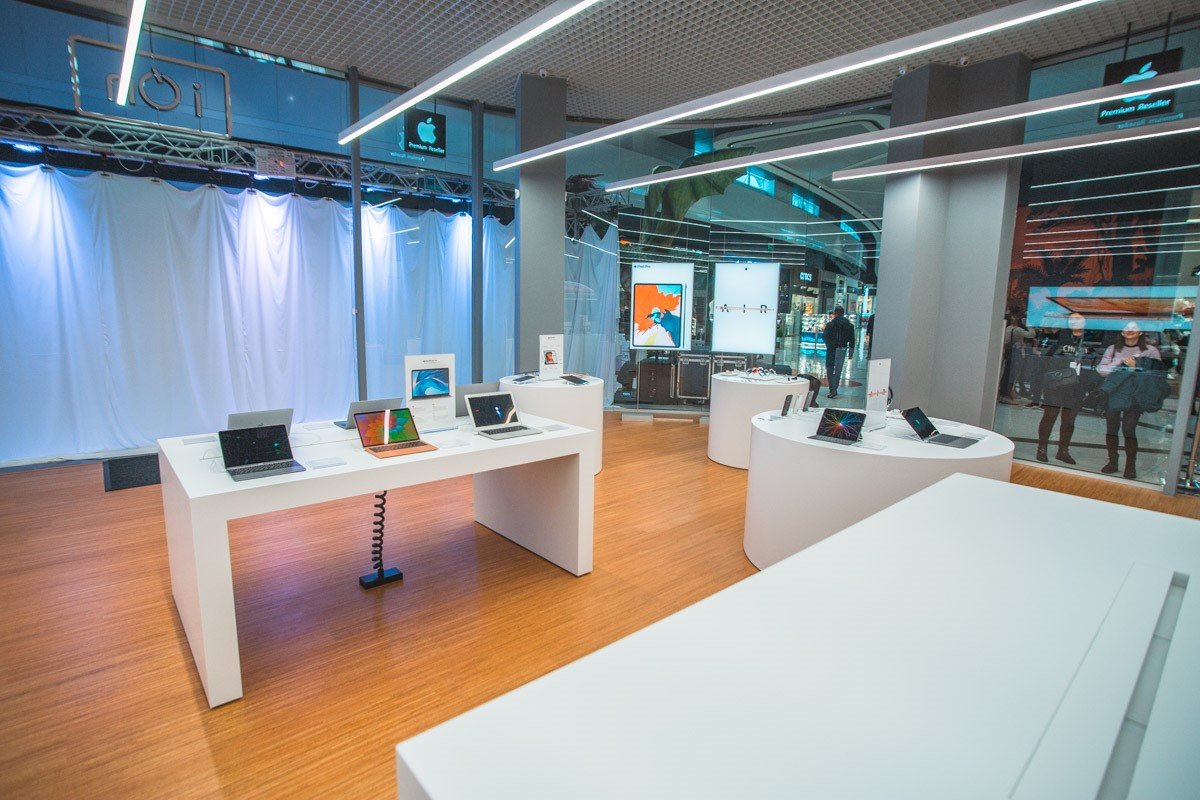 В Киеве открылся магазин официального партнера Apple iOn 6