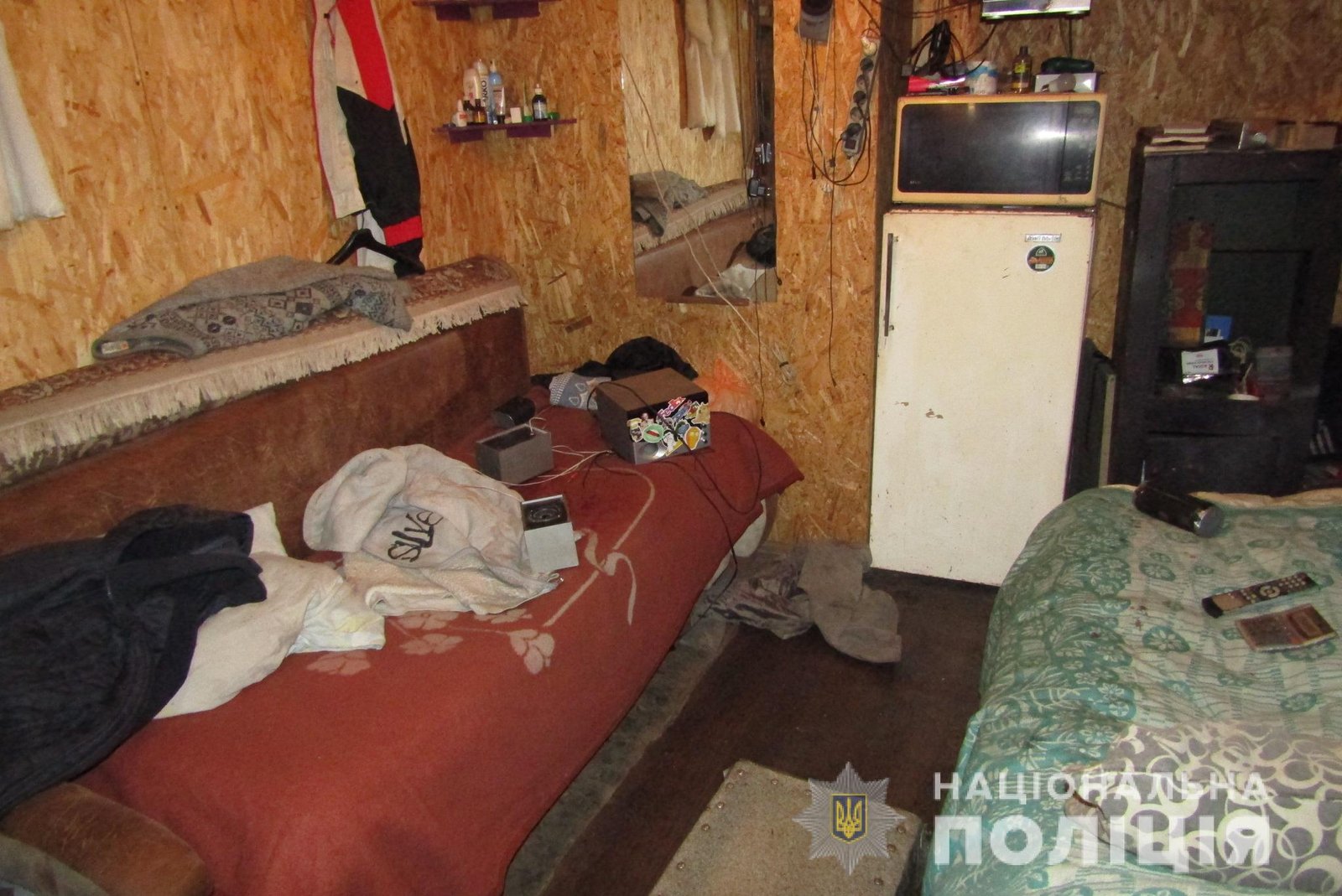 Под Киевом, в селе Ксаверовка Васильковского района, 28-летний мужчина пырнул ножом в шею 15-летнего подростка Под Киевом, в селе Ксаверовка Васильковского района, 28-летний мужчина пырнул ножом в шею 15-летнего подростка