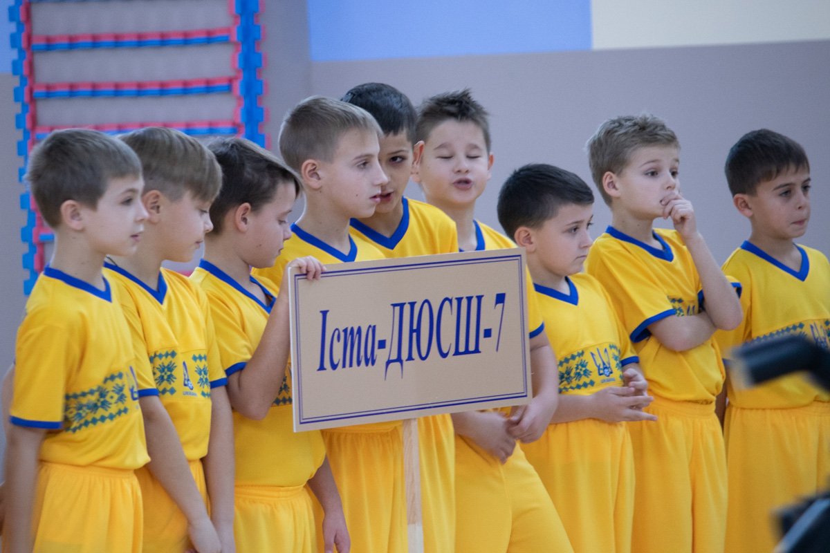 Для кого-то сложный процесс реформ, а этим ребятам главное возможность заниматься спортом