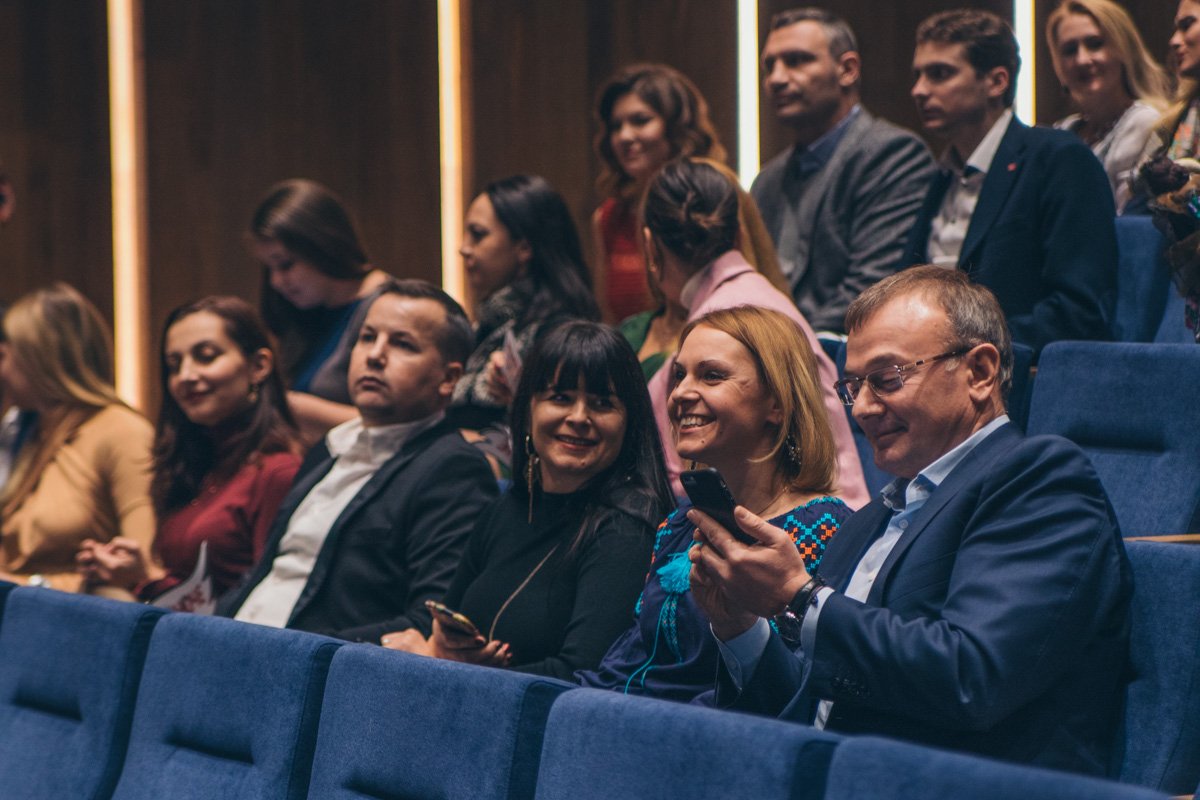 В понедельник, 17 декабря, в Киеве прошел третий благотворительный аукцион ко Дню Святого Николая В понедельник, 17 декабря, в Киеве прошел третий благотворительный аукцион ко Дню Святого Николая