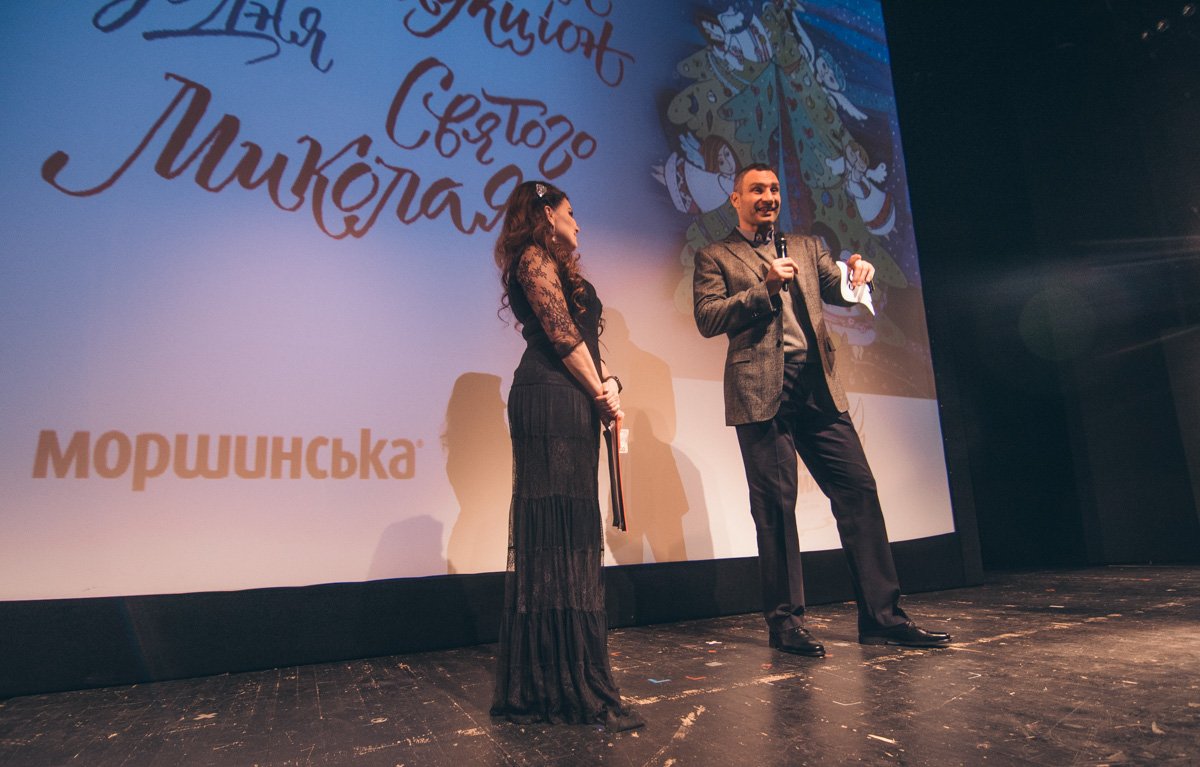 Изюминку мероприятия приготовил мэр столицы Виталий Кличко, его лот-сюрприз оценивали в 100 тысяч гривен Изюминку мероприятия приготовил мэр столицы Виталий Кличко, его лот-сюрприз оценивали в 100 тысяч гривен