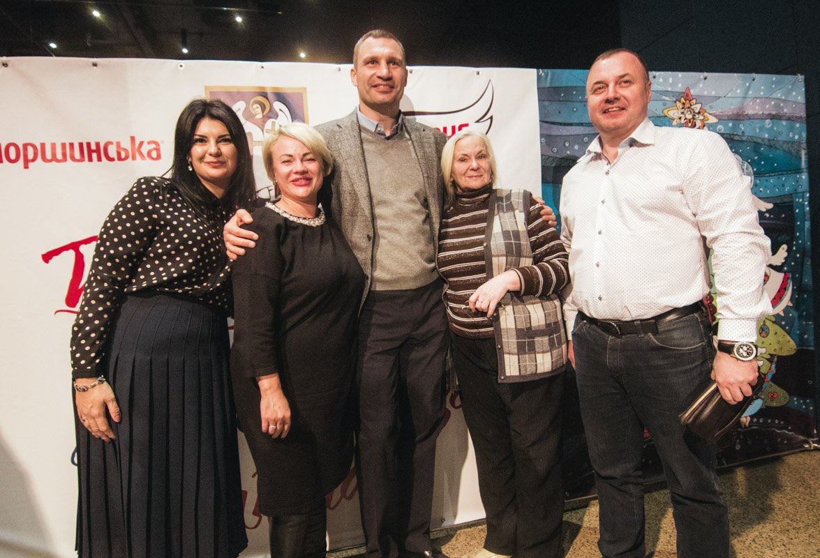 На аукционе присутствовали около 50 человек На аукционе присутствовали около 50 человек