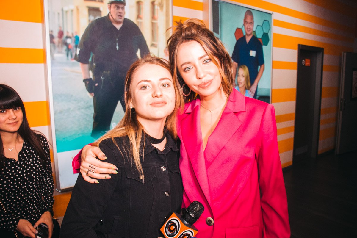 Надежда Дорофеева вместе с нами посетила допремьерный показ украинской комедии Надежда Дорофеева вместе с нами посетила допремьерный показ украинской комедии