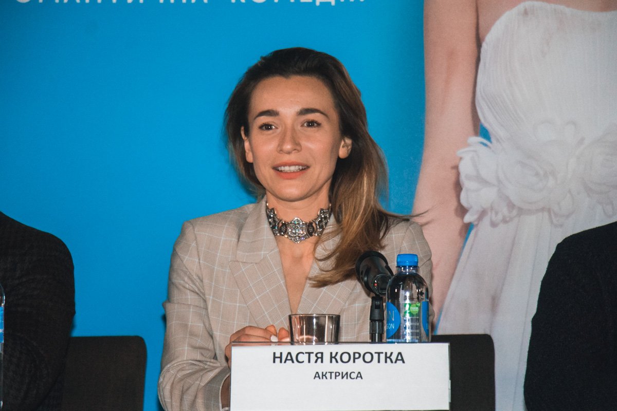 Обладательница главной женской роли романтической комедии Анастасия Короткая Обладательница главной женской роли романтической комедии Анастасия Короткая