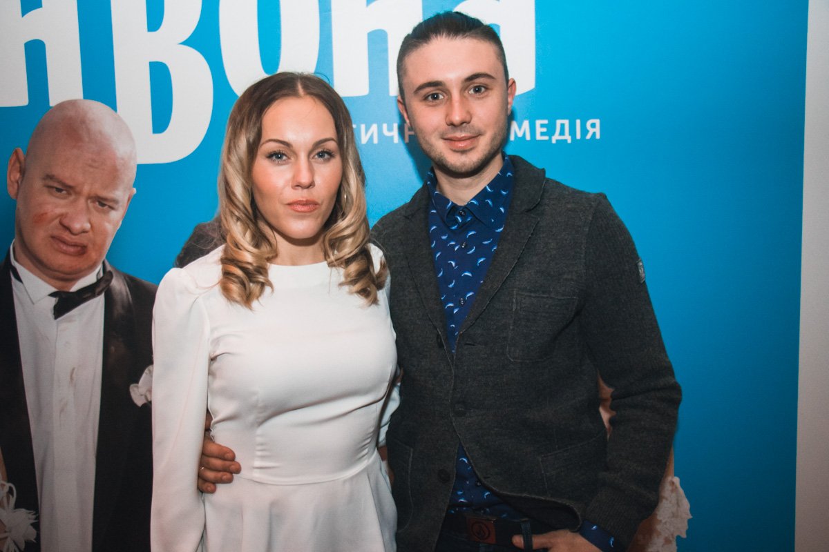 Звездная пара Alyosha и Тарас Тополя блистали на красной дорожке Звездная пара Alyosha и Тарас Тополя блистали на красной дорожке