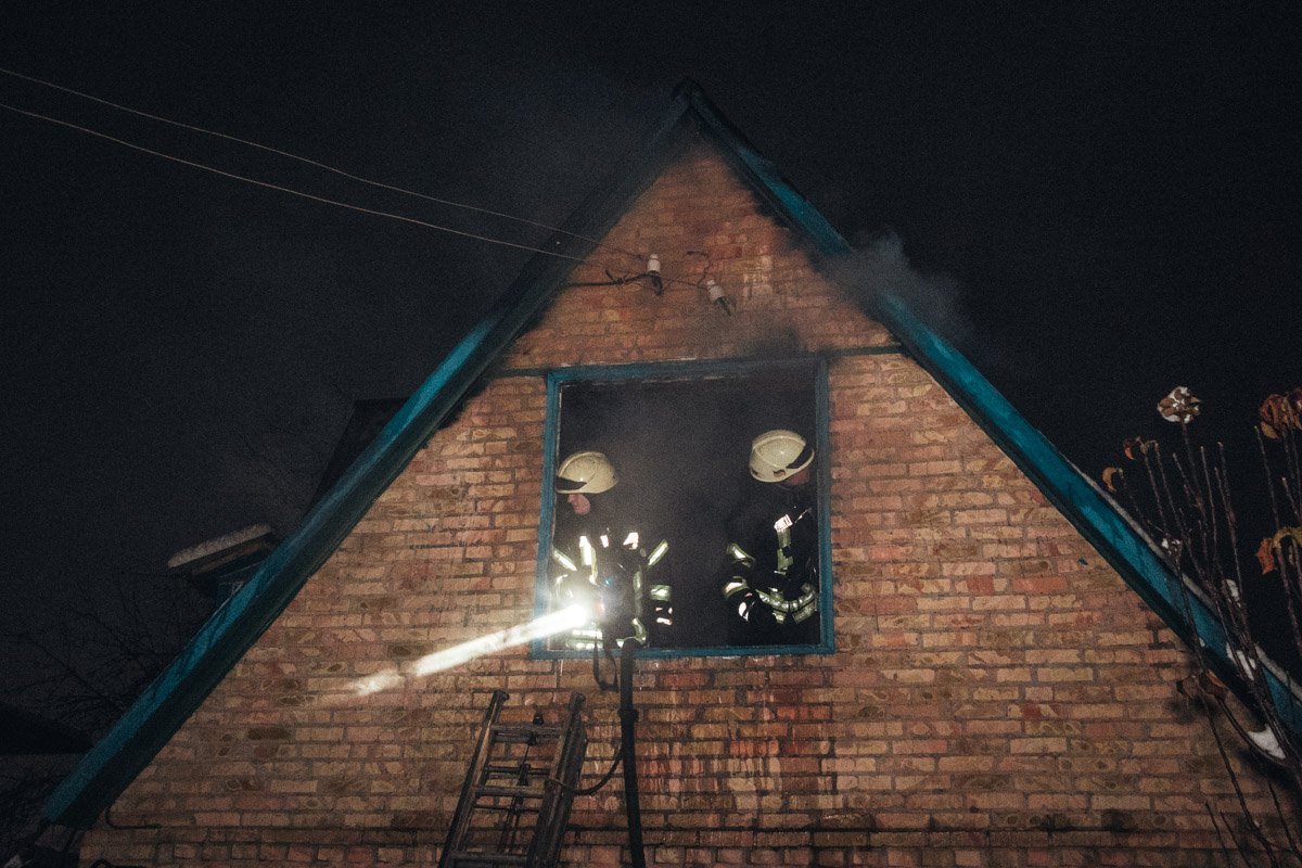 Горел частный дом на 4 сиреневой линии дачных участков