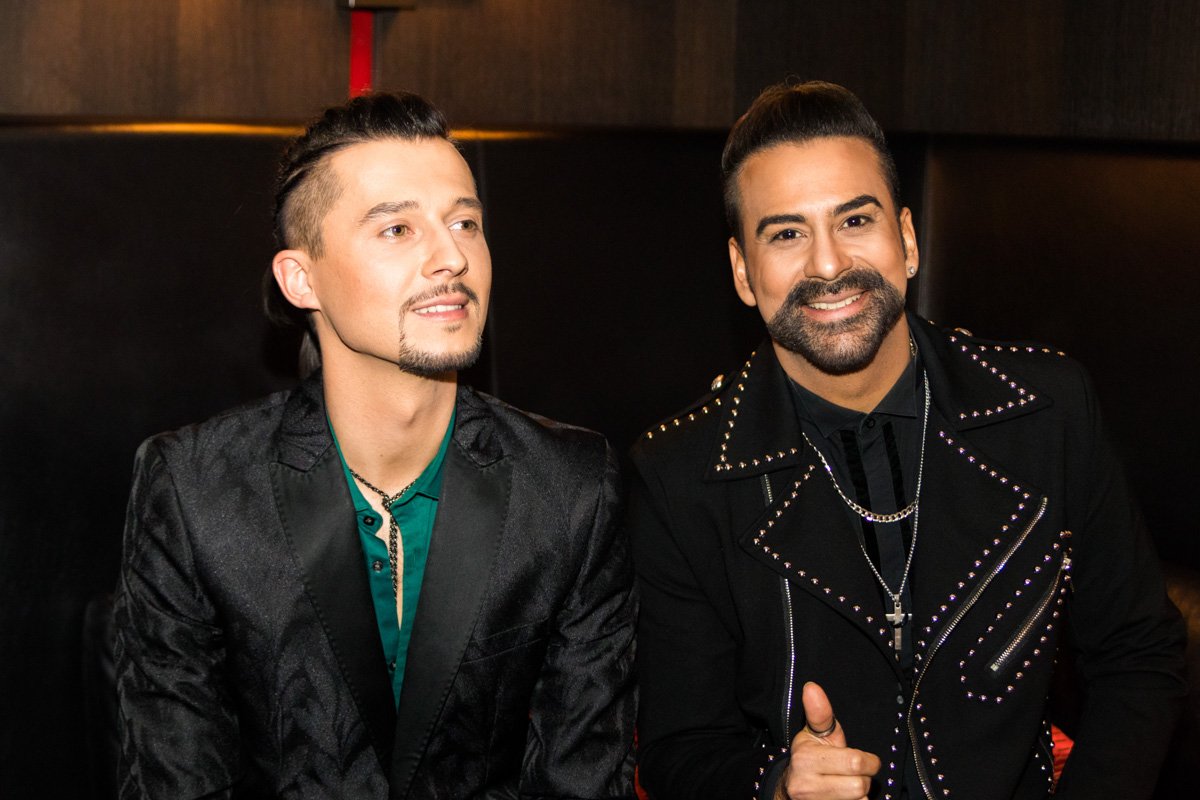 Амадор Лопес успешно совмещает карьеру танцора с карьерой исполнителя