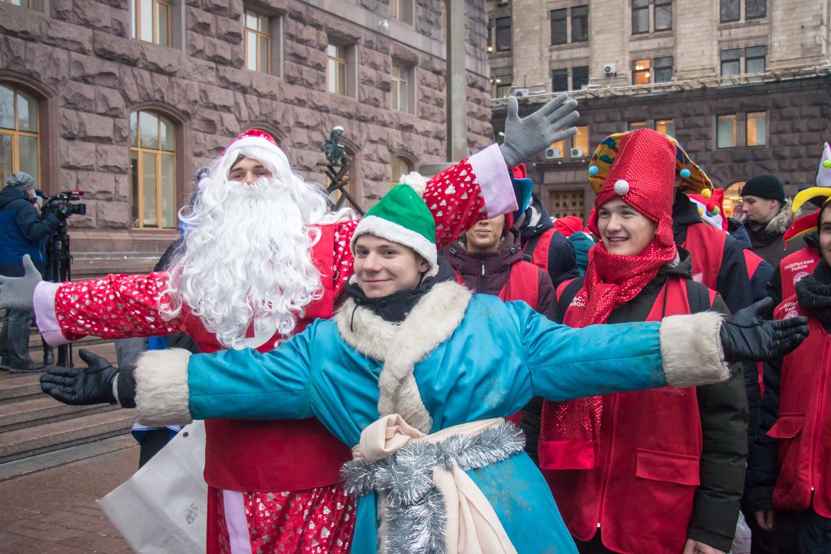 Цель парада - подарить людям радость и атмосферу праздника