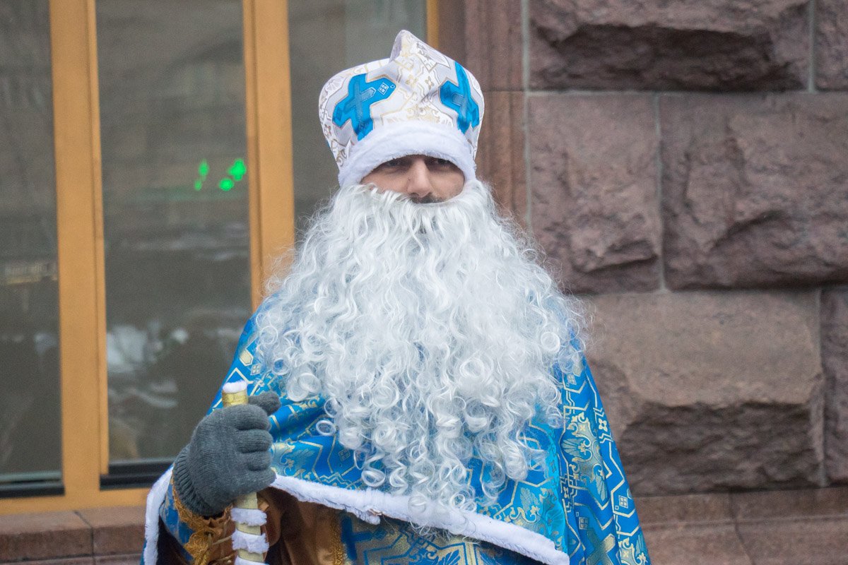 Из КГГА вышел настоящий святой Николай, с мешком и посохом