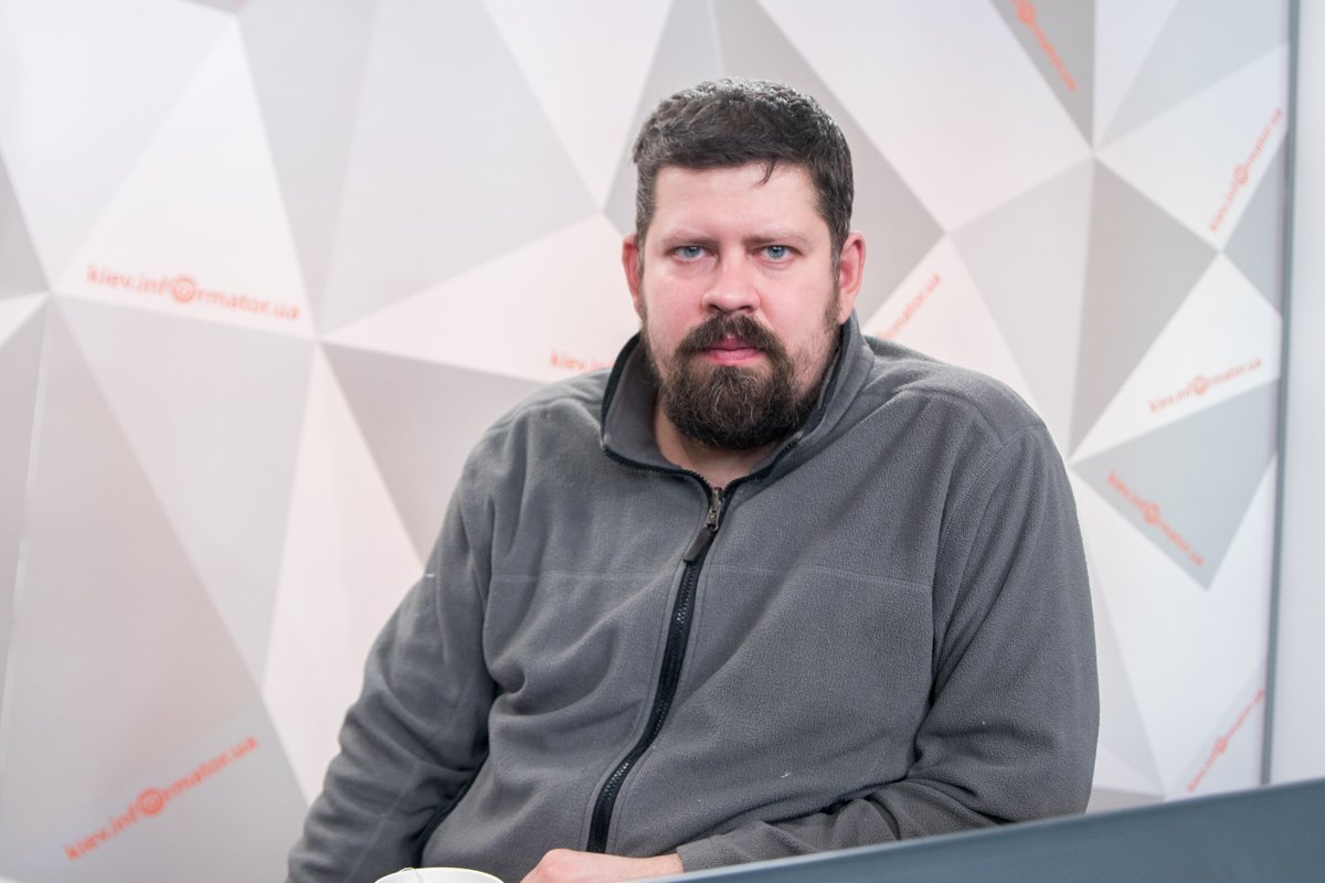 Ветеринар Андрей Быченко рассказал как уберечь домашних животных от неприятностей в новогодние праздники