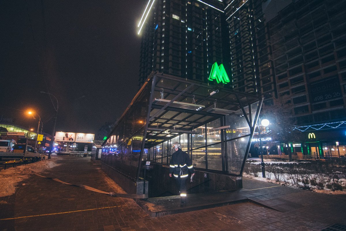 В ночь на 21 декабря в Киеве на станции метро «Минская» прошли плановые учения В ночь на 21 декабря в Киеве на станции метро «Минская» прошли плановые учения