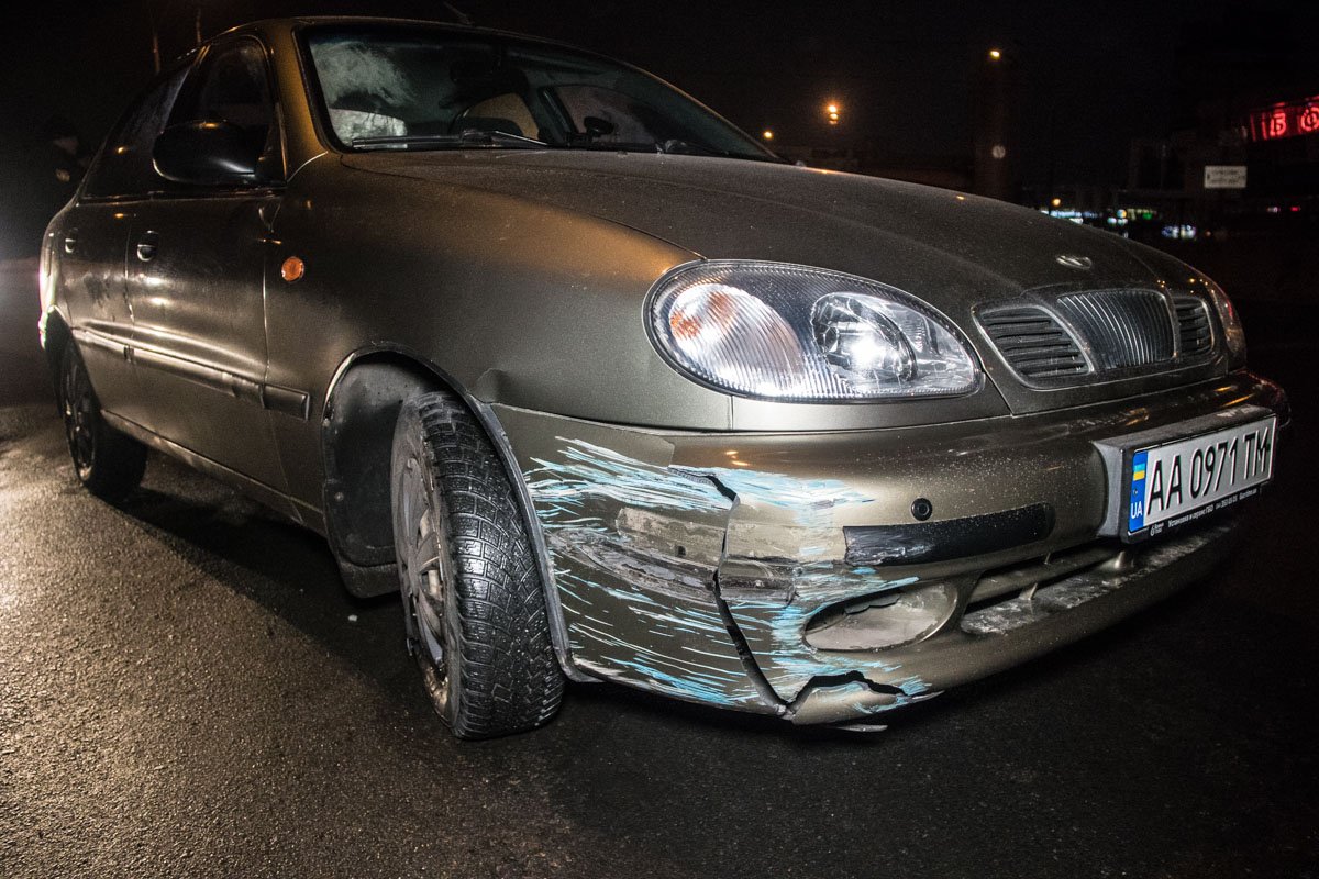 Задержать автомобиль удалось только на Иорданской, после того, как машина влетела в забор и пыталась снова скрыться