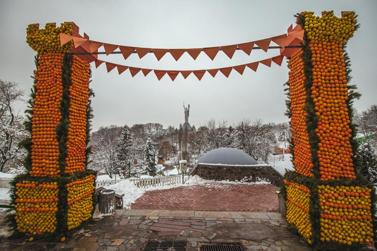 Главный вход на фестиваль