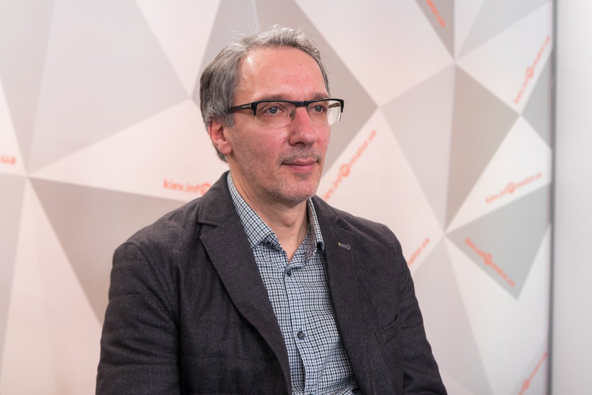 Тем не менее, хватает и проблемных аспектов. В частности, деятельность депутатов в социальных сетях нуждается в улучшении Тем не менее, хватает и проблемных аспектов. В частности, деятельность депутатов в социальных сетях нуждается в улучшении