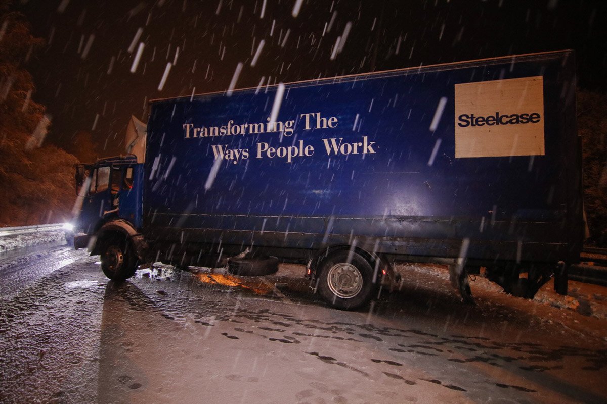 В понедельник, 24 декабря, под Киевом на Житомирской трассе произошло ДТП с пострадавшими В понедельник, 24 декабря, под Киевом на Житомирской трассе произошло ДТП с пострадавшими