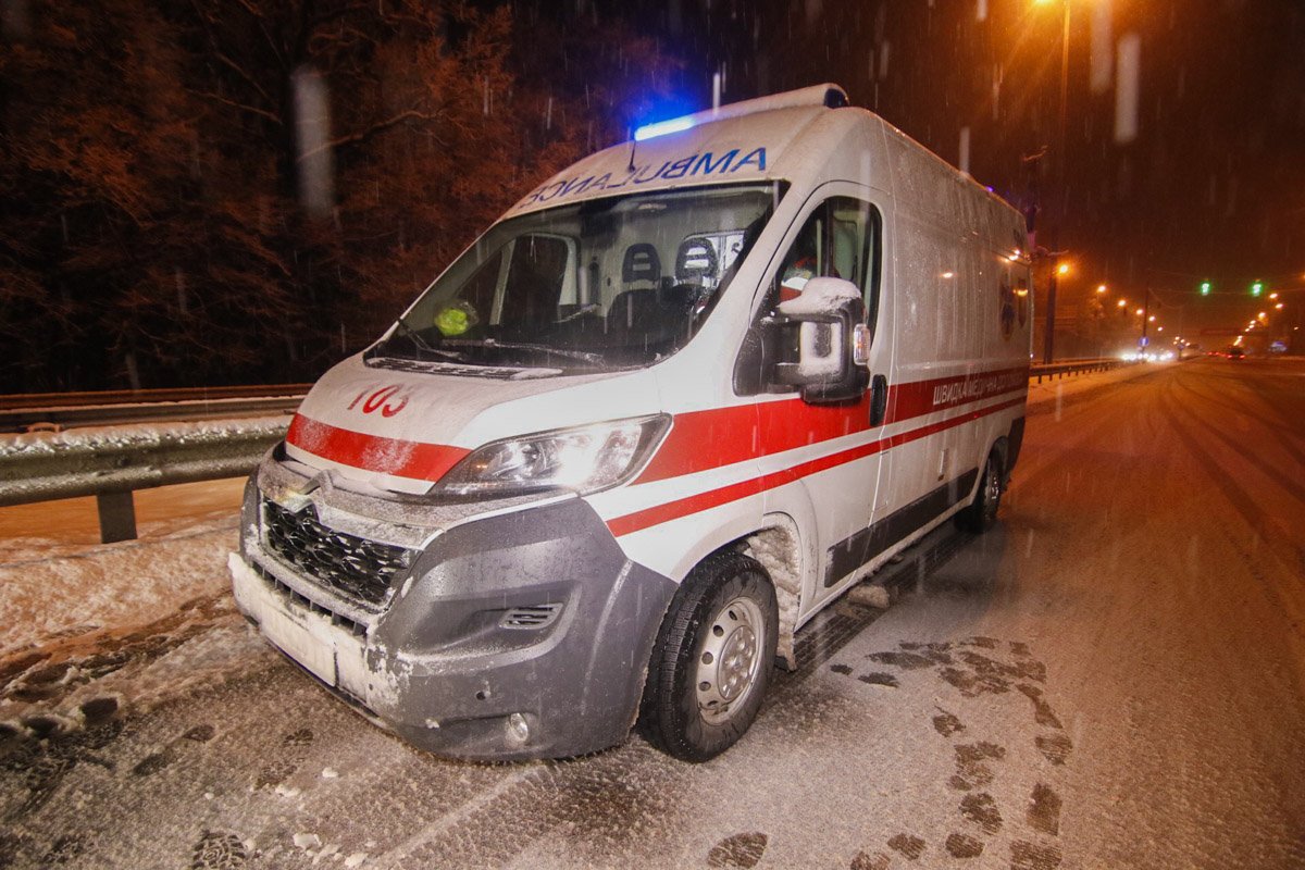 Водителя грузовика госпитализировали в больницу Водителя грузовика госпитализировали в больницу