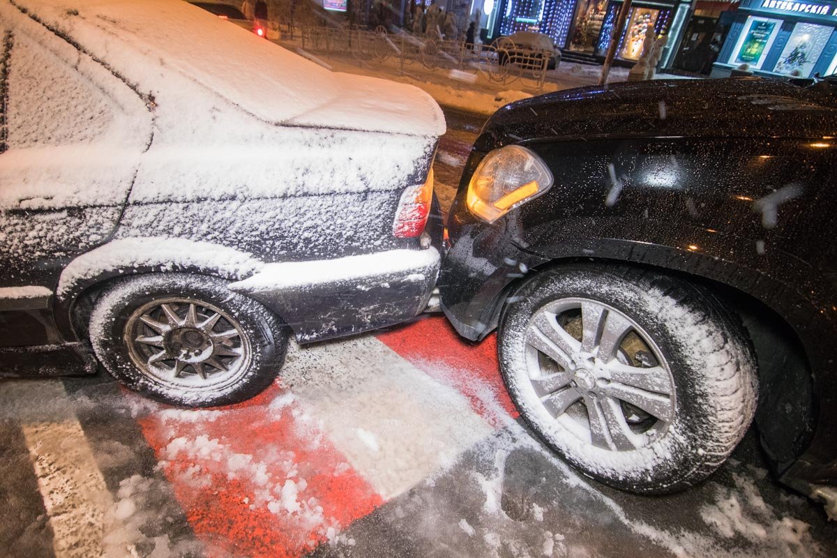 Скользкая дорога послужила причиной ДТП Скользкая дорога послужила причиной ДТП