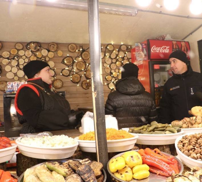 В преддверии Нового года в Киеве и по всей Украине проходят праздничные ярмарки