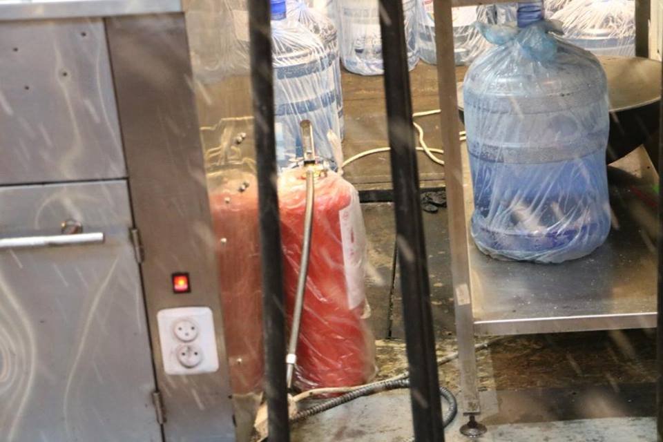 По этой причине спасатели начали активно проверять торговые точки на предмет соблюдения пожарной безопасности