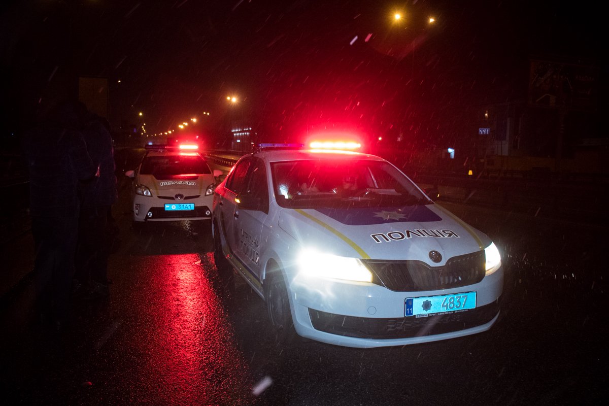 На месте работали два экипажа патрульной полиции