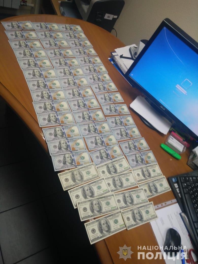 Следователи задержали руководительницу подразделения одного из банков Киева Следователи задержали руководительницу подразделения одного из банков Киева