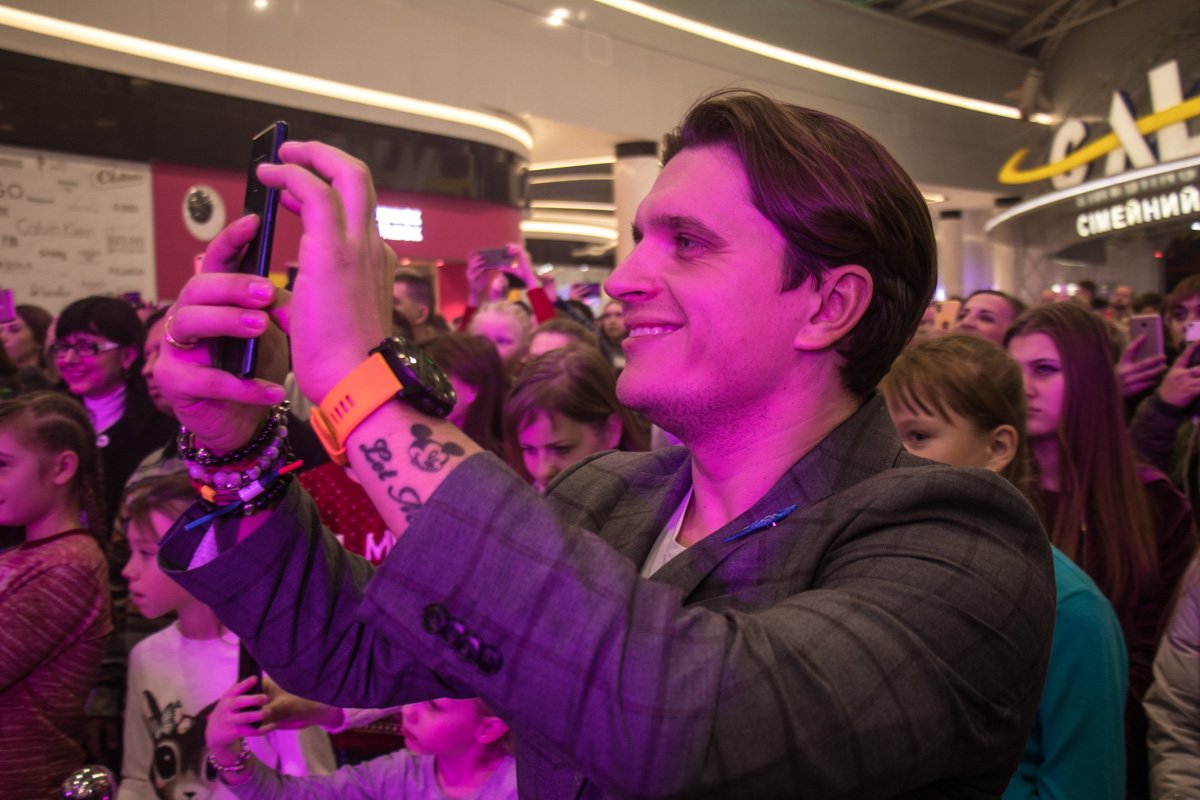 В фильме сыграл известный украинский ведущий Анатолий Анатолич В фильме сыграл известный украинский ведущий Анатолий Анатолич