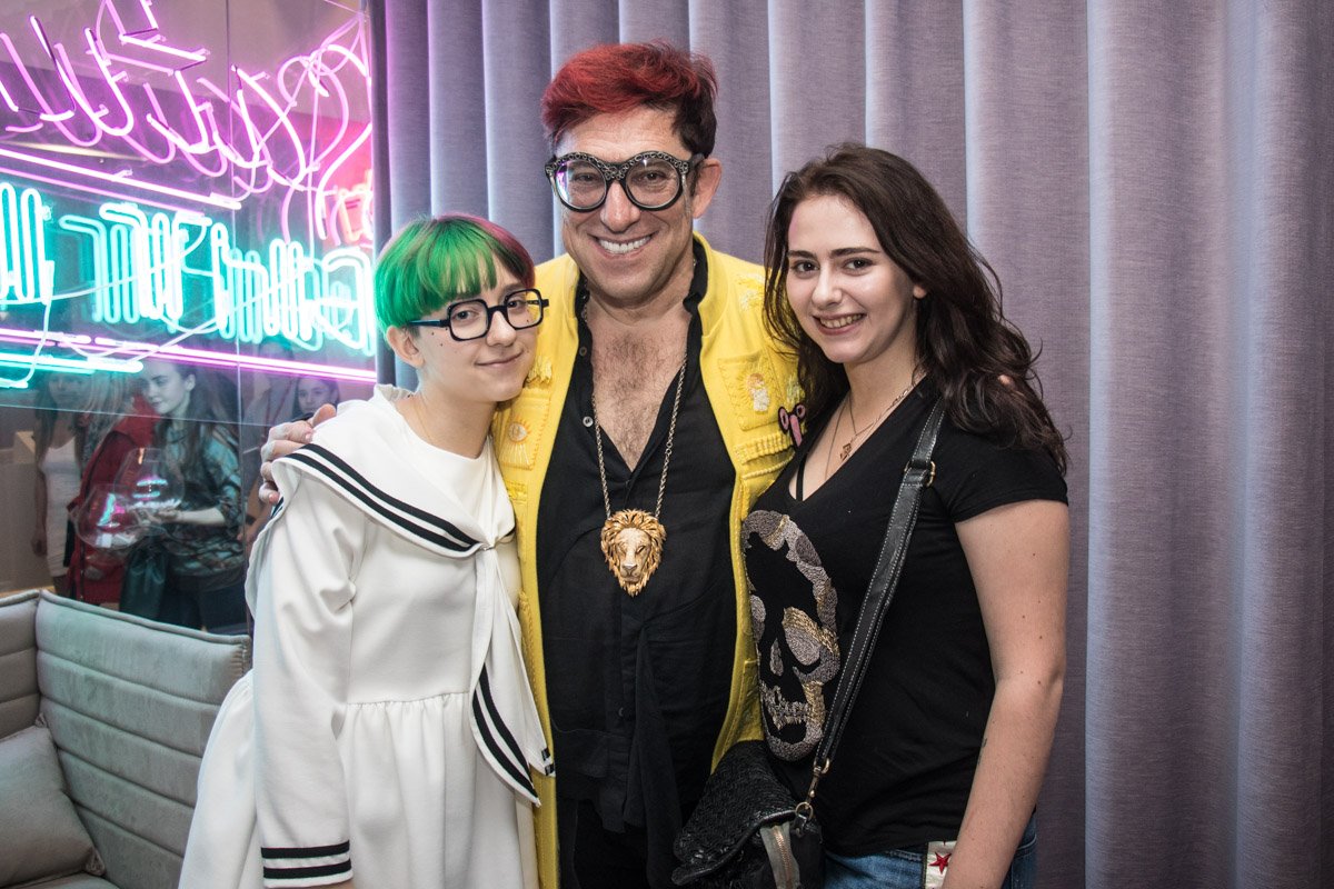 В фильме появляется и миллионер Гарик Корогодский В фильме появляется и миллионер Гарик Корогодский