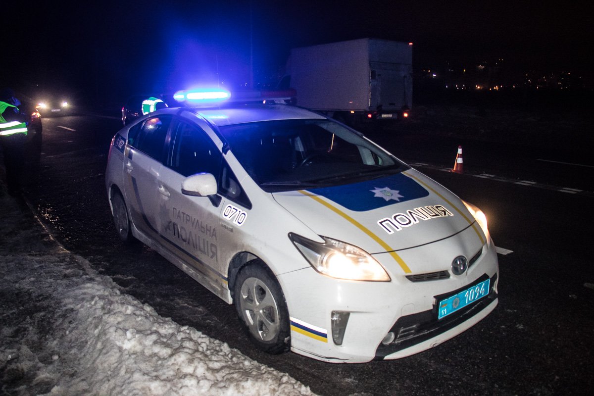 На месте работал экипаж патрульной полиции и следственно-оперативная группа