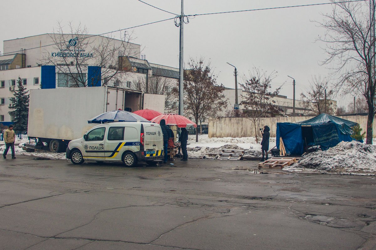 В субботу, 29 декабря, в Деснянском районе Киева обнаружили труп мужчины