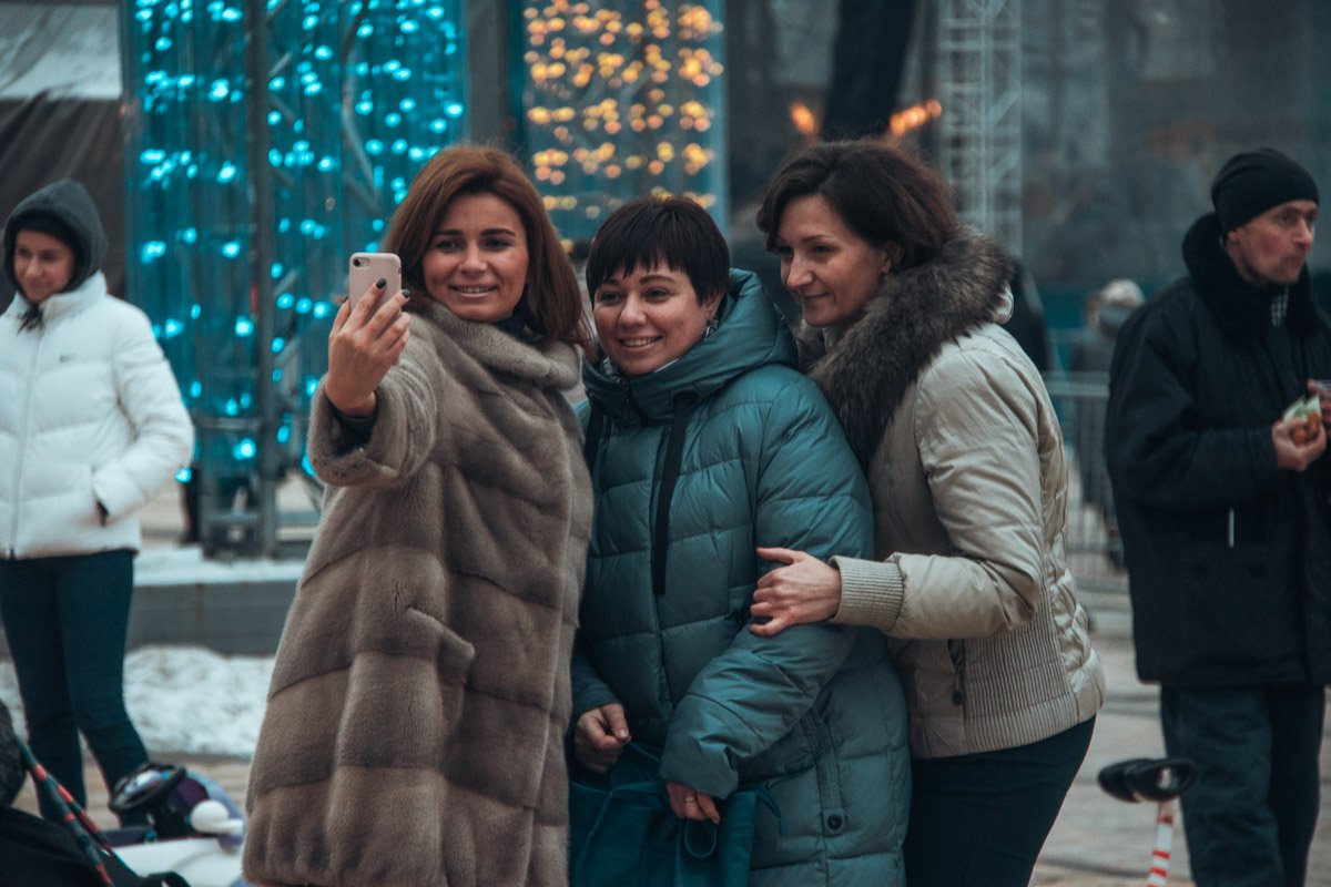 А говорят, что женской дружбы не существует... врут:) А говорят, что женской дружбы не существует... врут:)