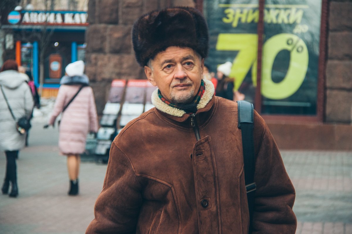 Эх, еще подарочки под елку положить не успел... Эх, еще подарочки под елку положить не успел...