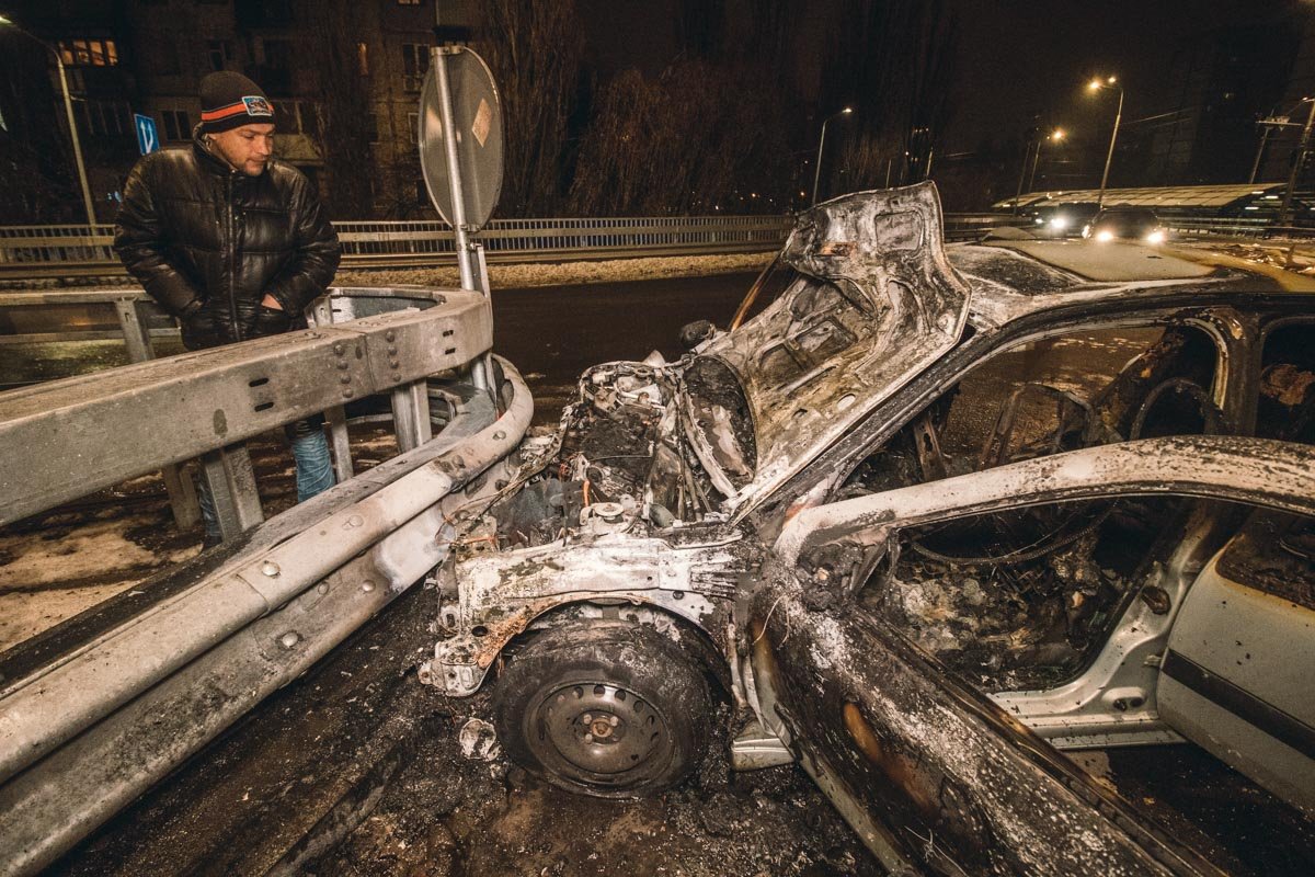 По словам свидетеля, авто двигалось с очень высокой скоростью и водитель не справился с управлением