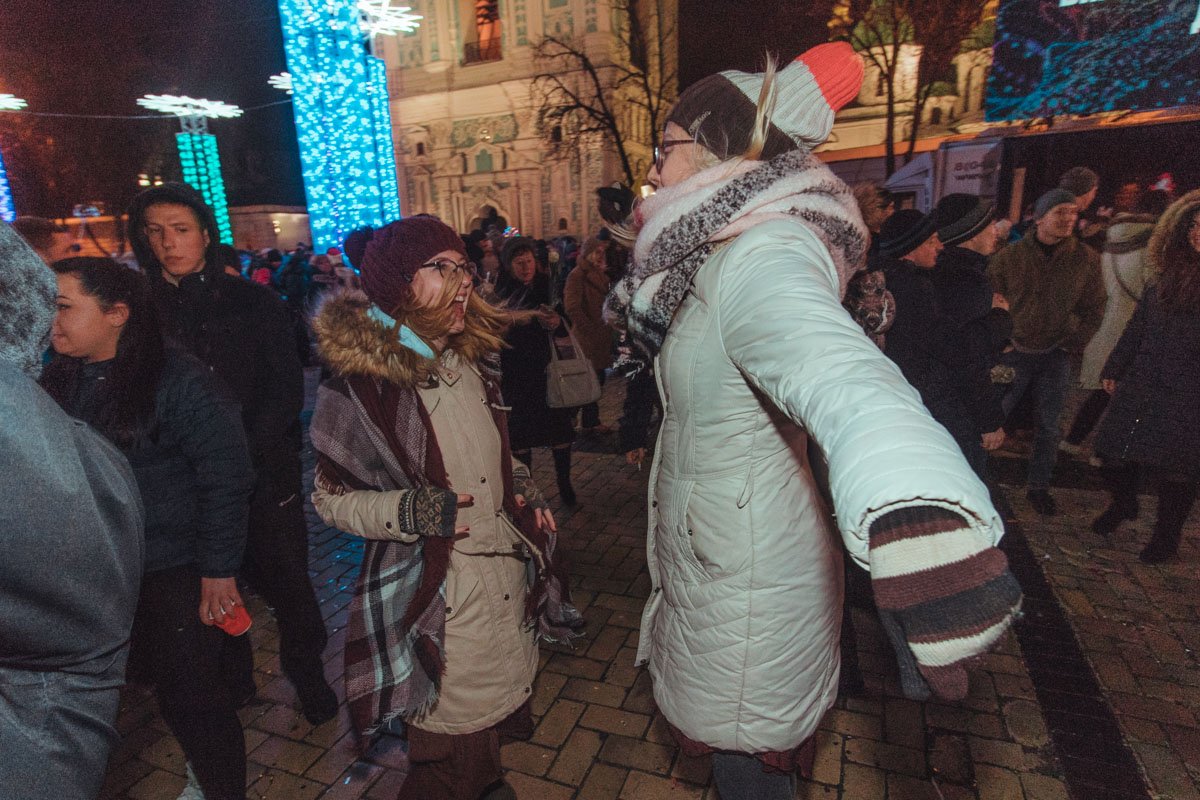 Под бой курантов ноги сами просятся в пляс