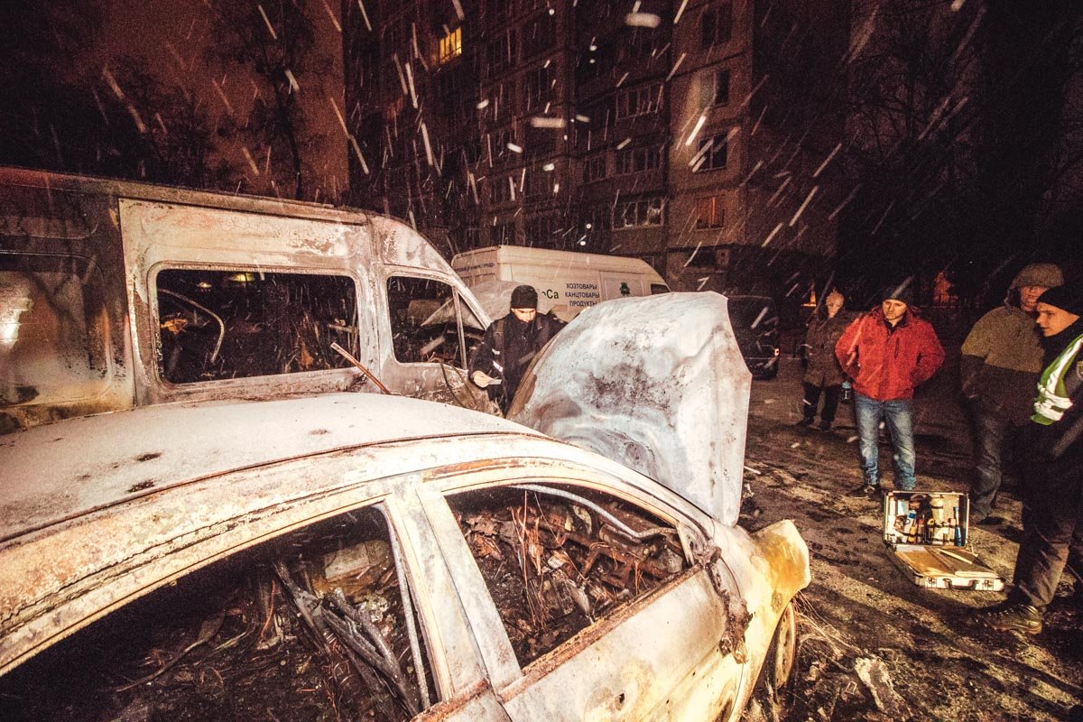 На месте происшествия работали криминалисты