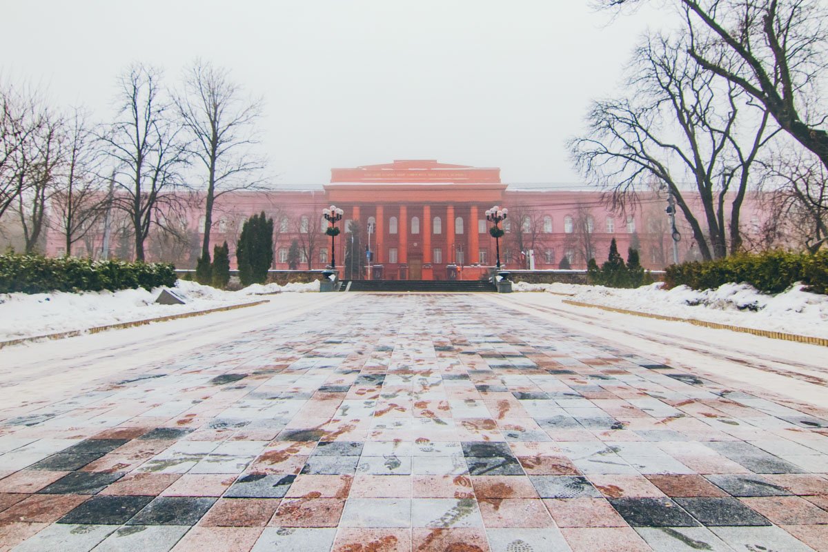 Парк Шевченко опустел и вокруг ни души