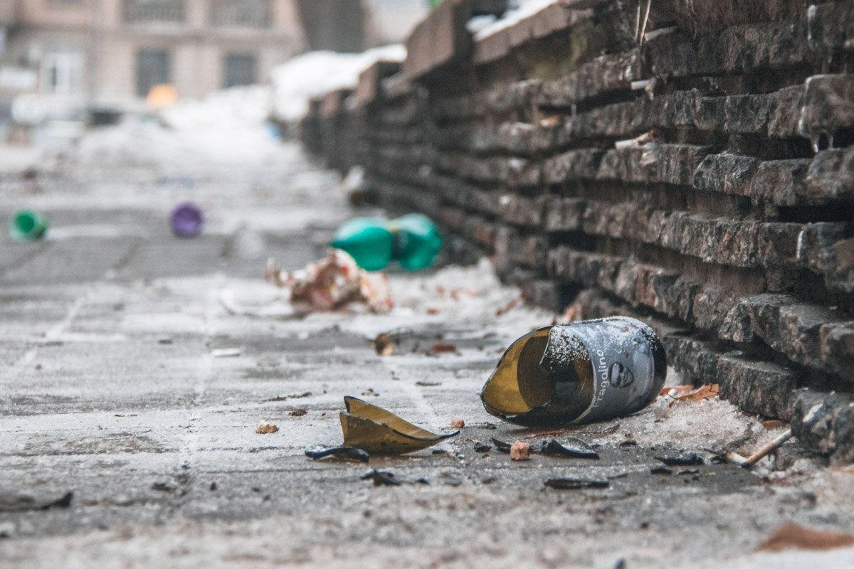 Бей посуду, я плачу