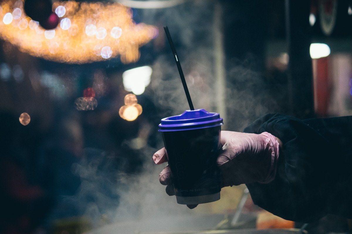 Выпить согревающего кофе. Или чая. А может, и глинтвейна Выпить согревающего кофе. Или чая. А может, и глинтвейна