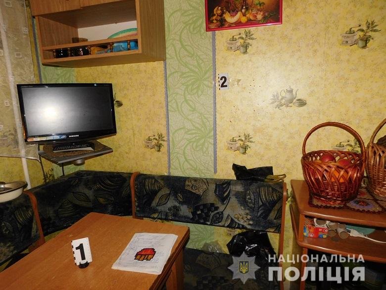 Владелец квартиры решил наведаться к своим родственникам - семейной паре, которая снимала у него помещение, и выяснить вопрос оплаты аренды