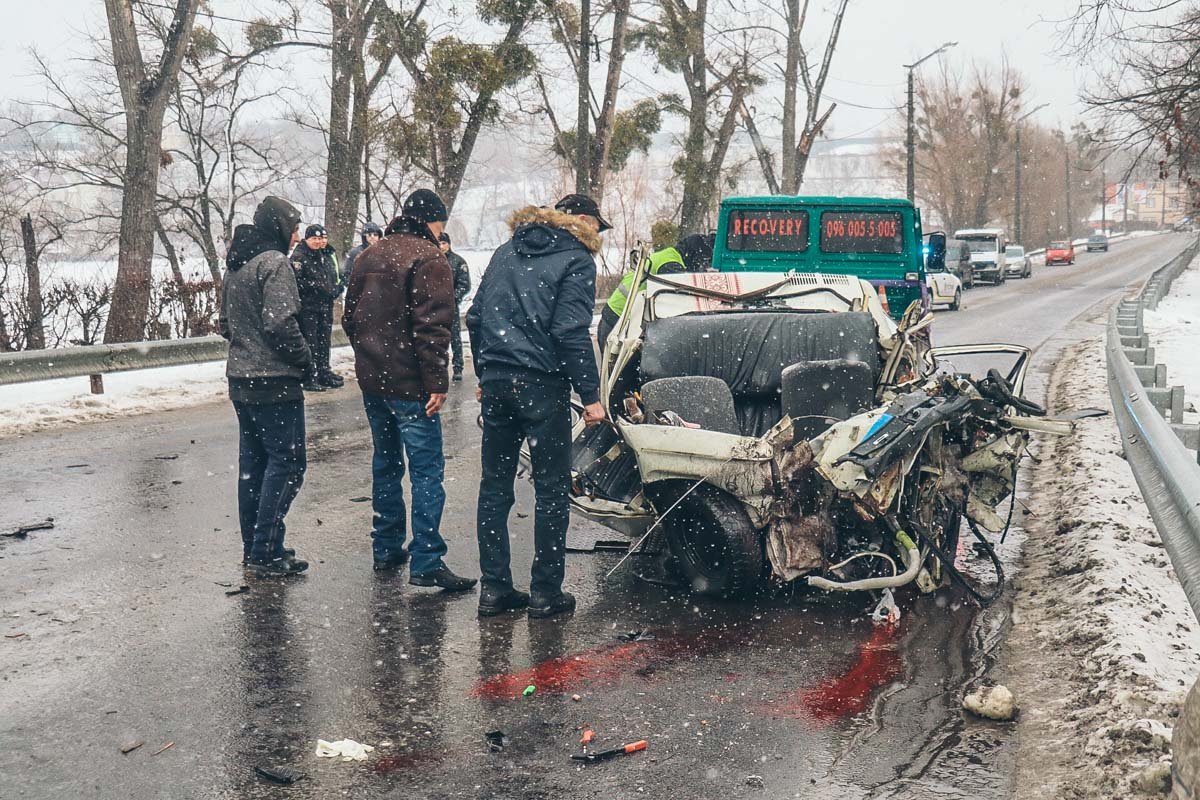 По факту гибели трех человек в автокатастрофе в ближайшее время будет открыто уголовное производство