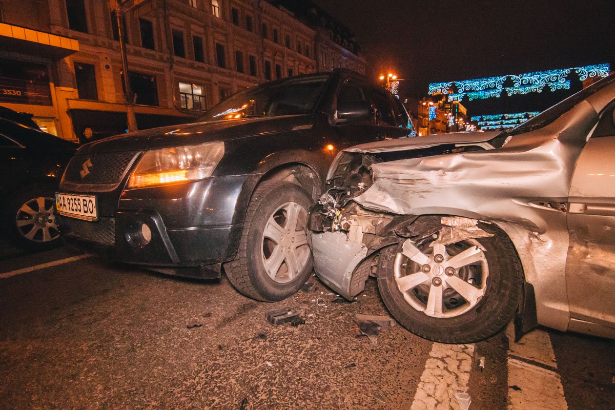 и Hyundai Accent службы такси Uklon, Suzuki Grand Vitara