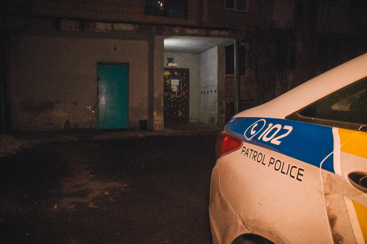 Экипаж патрульной полиции задержал двоих мужчин 