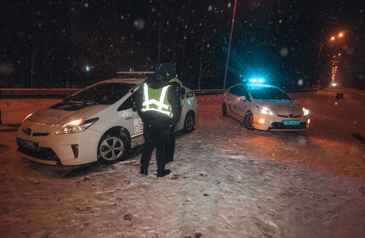 На месте работал экипаж патрульной полиции и следственно-оперативная группа На месте работал экипаж патрульной полиции и следственно-оперативная группа